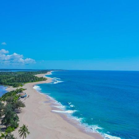 Marakolliya Beach Resort Тангале Екстериор снимка