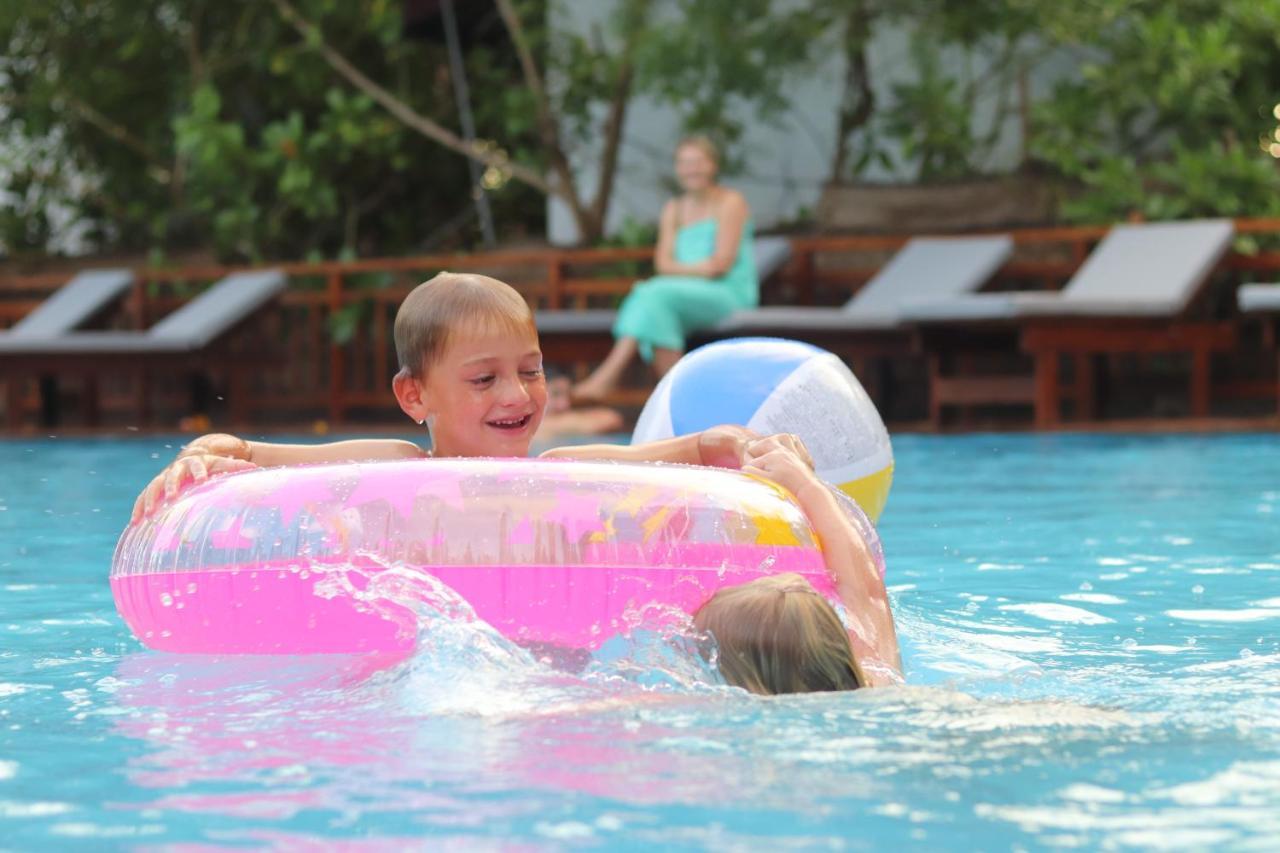 Marakolliya Beach Resort Тангале Екстериор снимка
