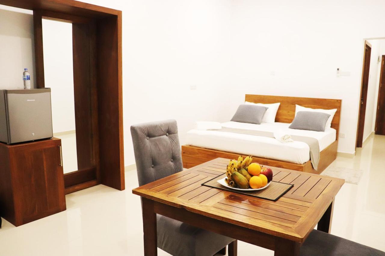 Marakolliya Beach Resort Тангале Екстериор снимка