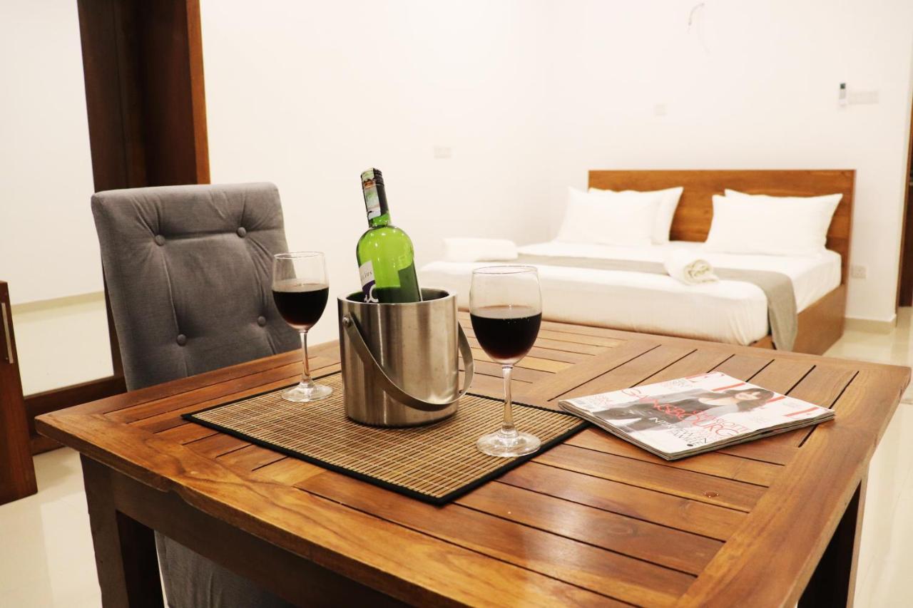 Marakolliya Beach Resort Тангале Екстериор снимка