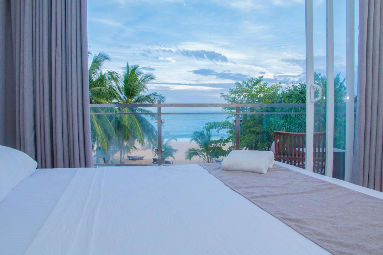 Marakolliya Beach Resort Тангале Екстериор снимка