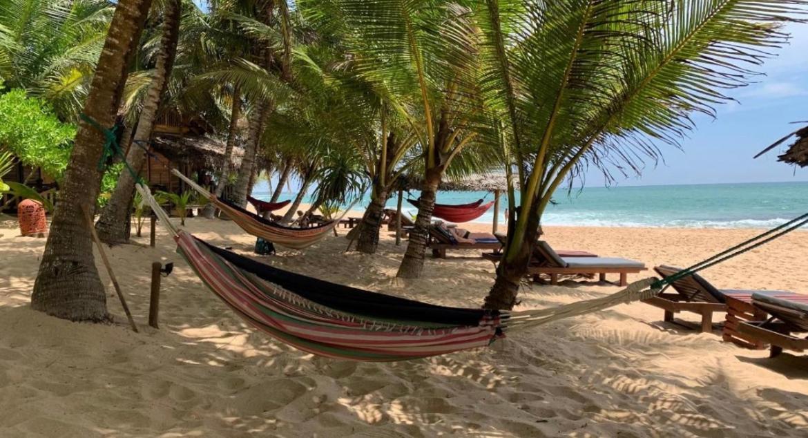 Marakolliya Beach Resort Тангале Екстериор снимка